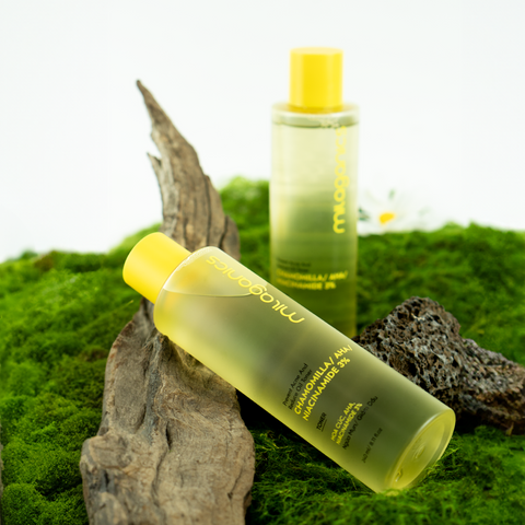 Toner Hoa Cúc Niaciamide 3% và AHA MILAGANICS 240ml
